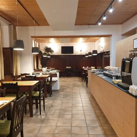 Gastehaus Zur Roten Wand Oberarnsdorf