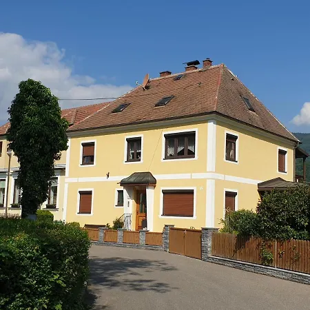 Gastehaus Zur Roten Wand Couette-café